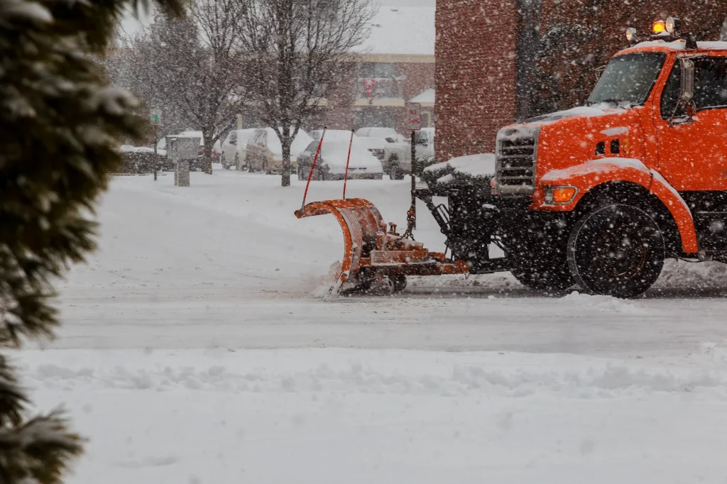 Emergency Snow Load Removal in Cloquet