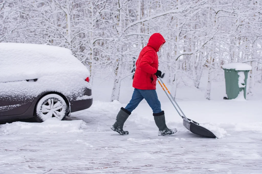 Emergency Snow Load Removal in Esko